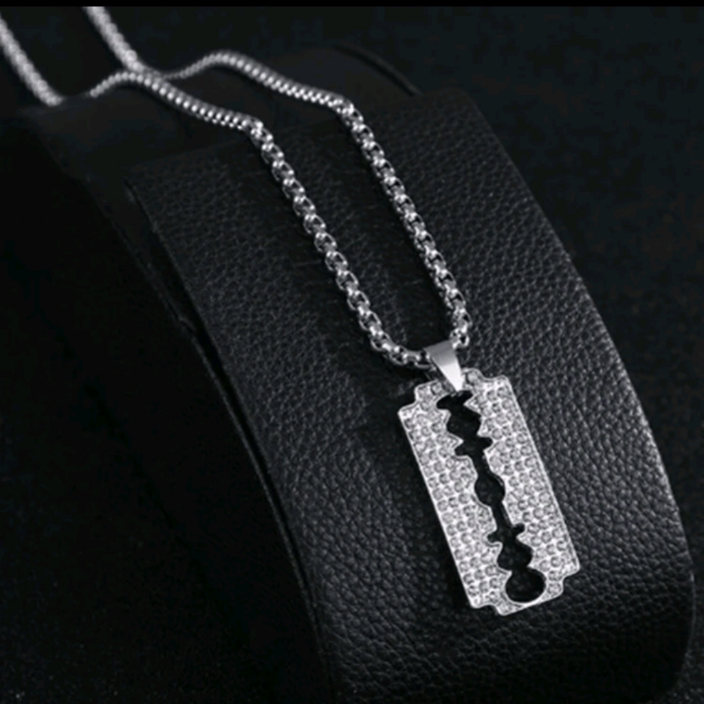 Silver Sparkling Razor Necklace